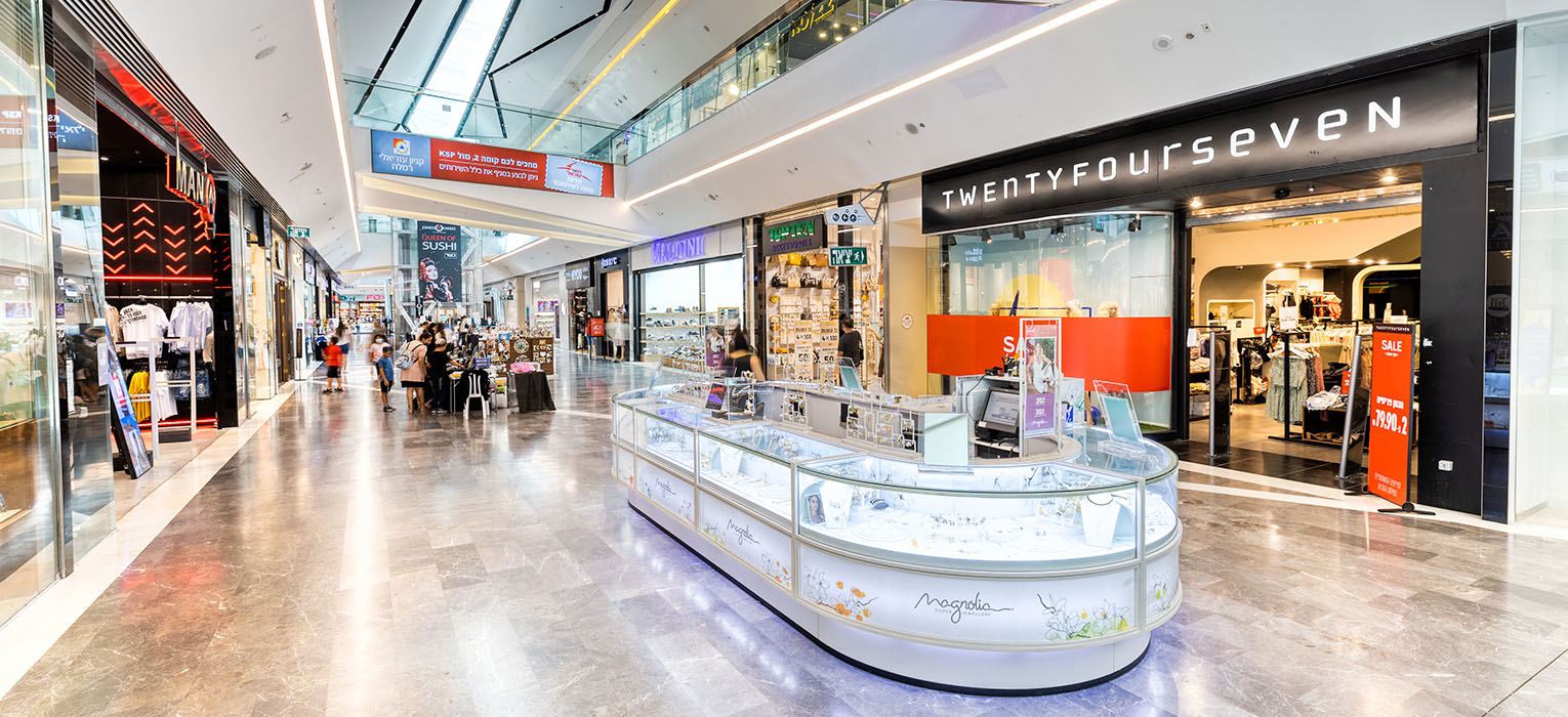 Inside Azrieli Mall Ramla 5