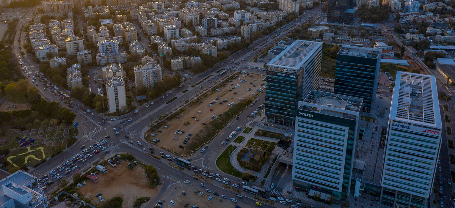 inside azrieli holon BC mall 2