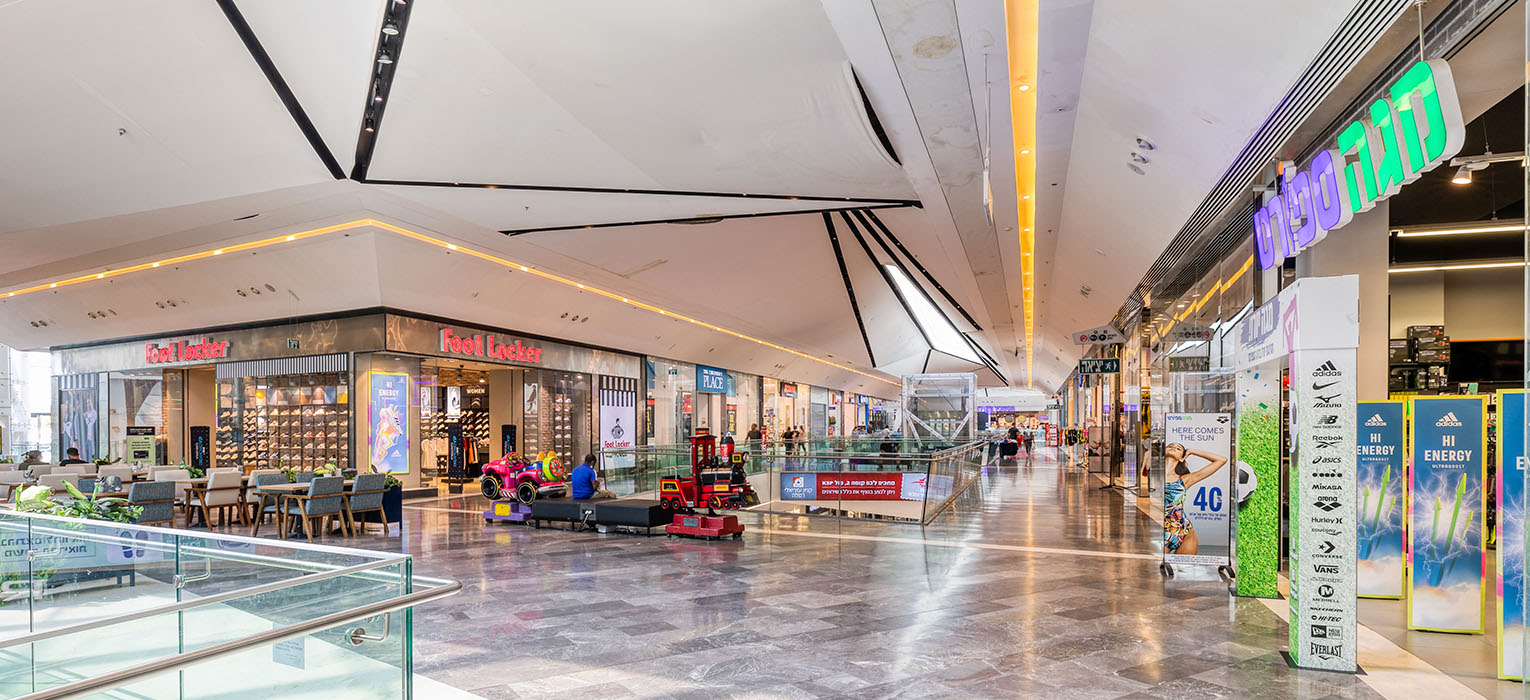 Inside Azrieli Mall Ramla 7